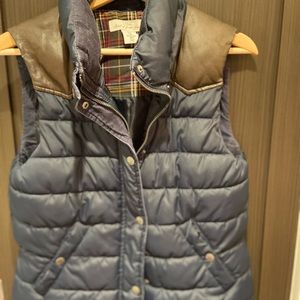 H and M navy blue and brown vest in size 8.
